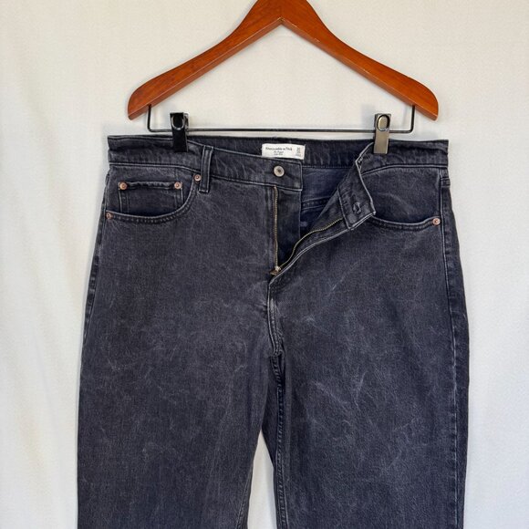 Abercrombie & Fitch Curve Love Baggy Low Rise Black Denim Straight Leg Jeans - Picture 6 of 12